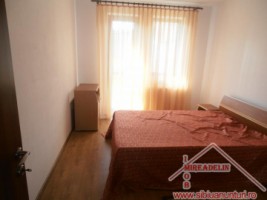 inchiriez-apartament-4-camere-zona-strand-ii-6