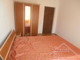 inchiriez-apartament-4-camere-zona-strand-ii-7