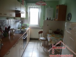 vand-apartament-3-camere-calea-cisnadiei-3