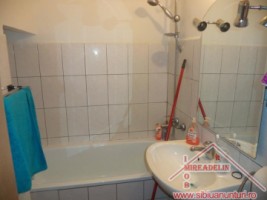 vand-apartament-3-camere-calea-cisnadiei-4