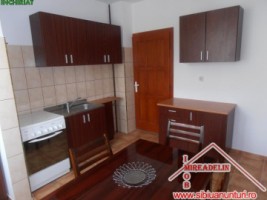 inchiriez-apartament-4-camere-zona-strand-ii