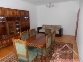 inchiriez-apartament-4-camere-zona-strand-ii-2