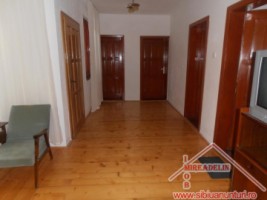 inchiriez-apartament-4-camere-zona-strand-ii-10