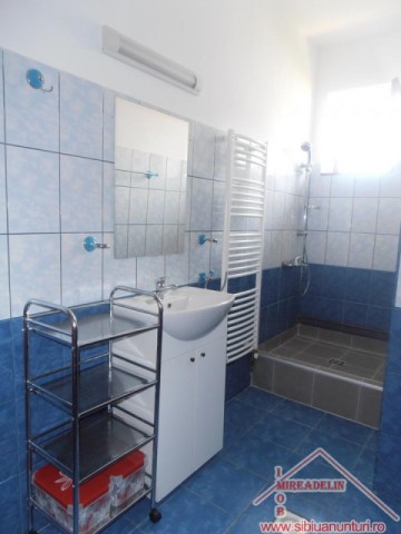 inchiriez-apartament-4-camere-zona-strand-ii-11
