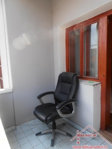 inchiriez-apartament-4-camere-zona-strand-ii-13