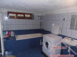 inchiriez-apartament-4-camere-zona-strand-ii-14