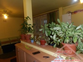 ocazie-vand-apartament-3-camere-la-mansarda-zona-interex-3