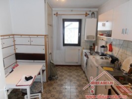 inchiriez-apartament-3-camere-zona-strand-1