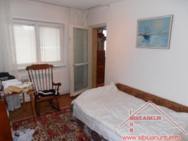 inchiriez-apartament-3-camere-zona-strand-3