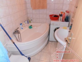 inchiriez-apartament-3-camere-zona-strand-4