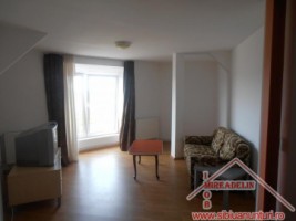 inchiriez-apartament-3-camere-zona-vasile-aaron-4