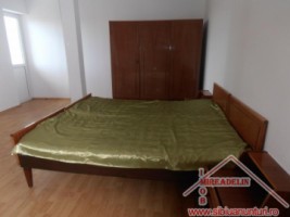 inchiriez-apartament-3-camere-zona-vasile-aaron-6