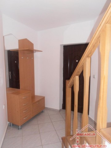 inchiriez-apartament-3-camere-zona-vasile-aaron-7