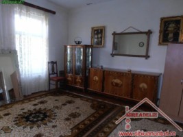 inchiriez-apartament-3-camere-la-casa-ultracentral