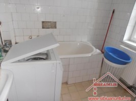 inchiriez-apartament-3-camere-la-casa-ultracentral-3