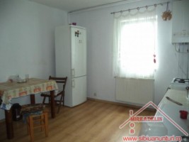 inchiriez-apartament-2-camere-zona-nicolae-iorga-2