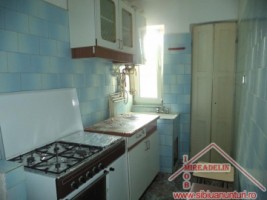 inchiriez-apartament-2-camere-vasile-aaron-4