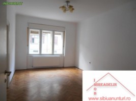 inchiriez-apartament-3-camere-la-vila-ultracentral