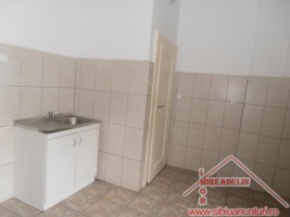 inchiriez-apartament-3-camere-la-vila-ultracentral-3