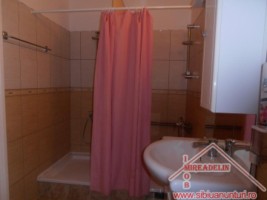 inchiriez-apartament-3-camere-la-vila-ultracentral-6