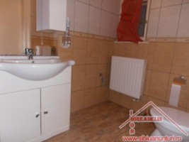 inchiriez-apartament-3-camere-la-vila-ultracentral-7