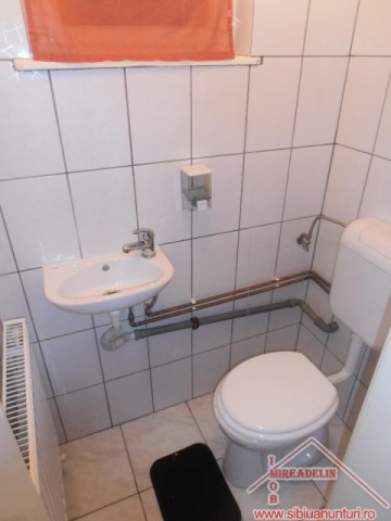 inchiriez-apartament-3-camere-la-vila-ultracentral-8