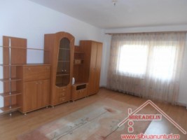 inchiriez-apartament-3-camere-zona-vasile-aaron-3