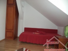 inchiriez-apartament-3-camere-la-casa-la-mansarda-2