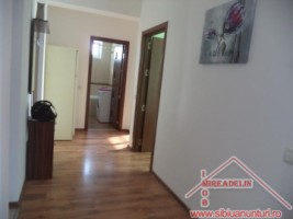 inchiriez-apartament-3-camere-zona-turnisor-1