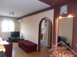 inchiriez-apartament-3-camere-zona-parc-sub-arini-1