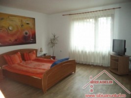 vand-casa-zona-piata-cibin-2