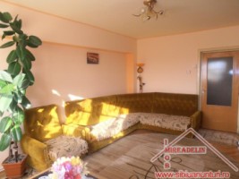 inchiriez-apartament-3-camere-calea-dumbravii-1