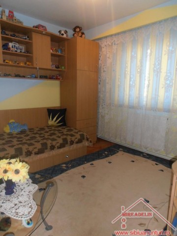 inchiriez-apartament-3-camere-calea-dumbravii-6