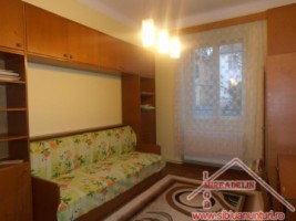 inchiriez-apartament-4-camere-la-casa-central-1
