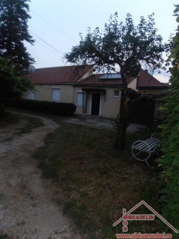 inchiriez-apartament-4-camere-la-casa-central-10