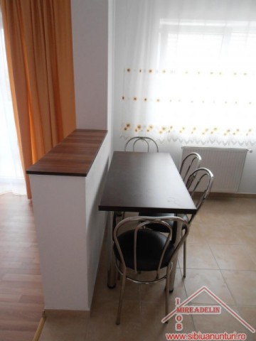inchiriez-apartament-2-camere-la-vila-zona-lazaret-1