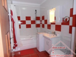 inchiriez-apartament-3-camere-zona-hipodrom-iii-6