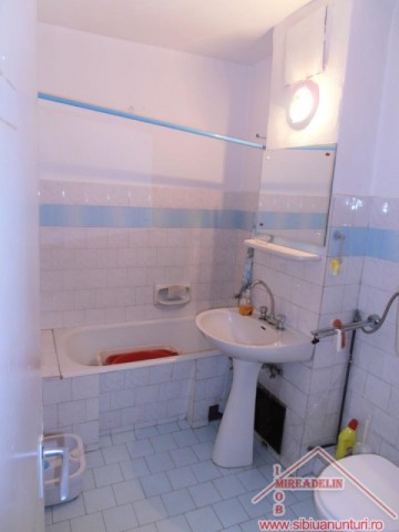 urgent-vand-apartament-3-camere-strand-5