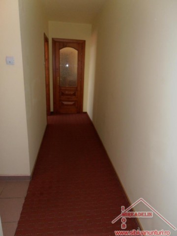 inchiriez-apartament-3-camere-zona-rahovei-4