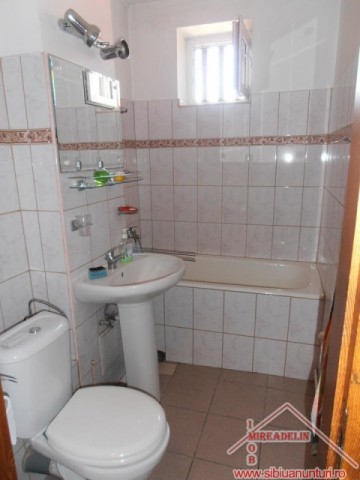 inchiriez-apartament-3-camere-zona-rahovei-7
