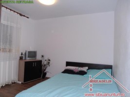 urgent-vand-apartament-2-camere-piata-cibin