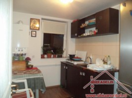 urgent-vand-apartament-2-camere-piata-cibin-2