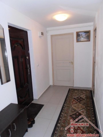 urgent-vand-apartament-2-camere-piata-cibin-5