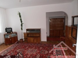 inchiriez-apartament-2-camere-zona-cedonia-1