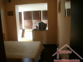 inchiriez-apartament-3-camere-valea-aurie-2