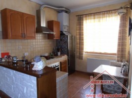 inchiriez-casa-3-camere-zona-trei-stejari