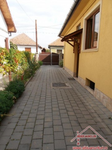 inchiriez-casa-3-camere-zona-trei-stejari-12