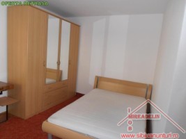 inchiriez-apartament-3-camere-central