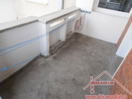 inchiriez-apartament-3-camere-central-2