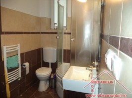 vand-apartament-3-camere-la-casazona-ultracentrala-4
